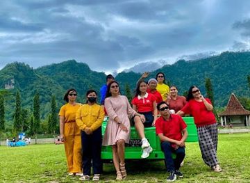 indonesia/borobudur/attraction/naik-vw-borobudur