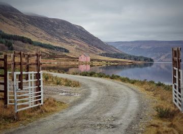 united-kingdom/scottish-highlands/attraction/the-pink-house