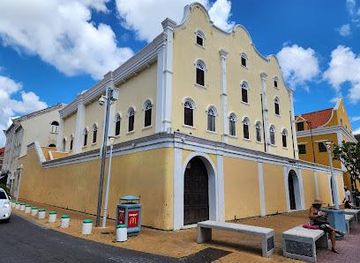 curacao/westpunt/attraction/mikve-israel-emanuel-synagogue