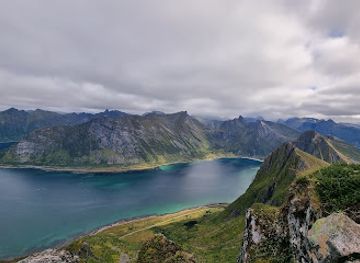 norway/senja-island/attraction/husfjellet