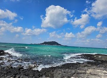 south-korea/jeju-city/attraction/hyeopjae-beach