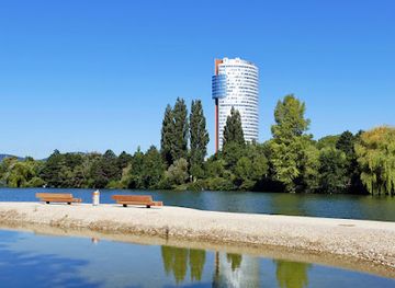 austria/vienna/floridsdorf/attraction/floridsdorfer-wasserpark