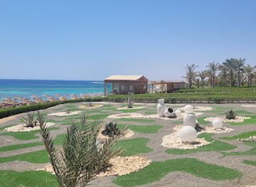 egypt/marsa-alam/attraction/bar-la-caverna