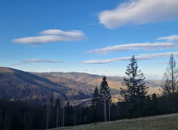 ukraine/vorokhta/attraction/stovp-z-napryamkamy-rukhu