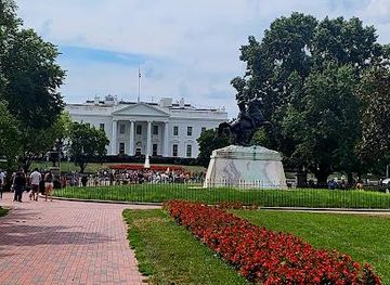 maryland/waldorf/attraction/lafayette-square