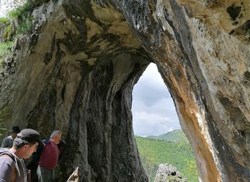 romania/gorj/attraction/pestera-ascunsa