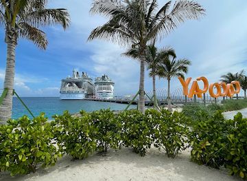 the-bahamas/berry-islands/attraction/hideaway-beach-at-cococay