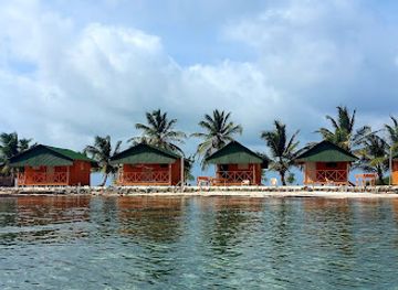 panama/guna-yala/attraction/xtrop