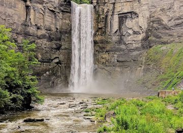 new-york/ithaca/attraction/ithaca-falls-trail