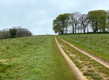united-kingdom/cotswolds/attraction/shenberrow-hill