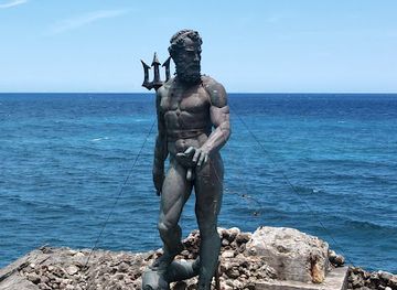 dominican-republic/cibao-valley/attraction/neptune-statue