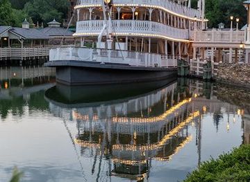 florida/orlando/attraction/liberty-square-riverboat