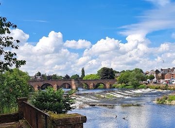 united-kingdom/scotland/landmark/devorgilla-bridge