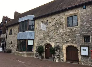Scaplen's Court Museum and Garden