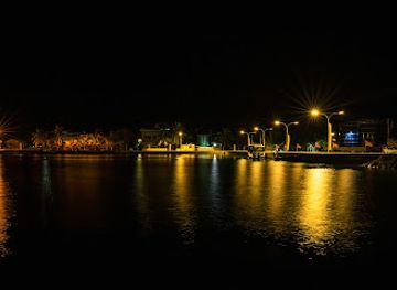 maldives/gaafu-alif-atoll/attraction/dhaandhoo-harbour