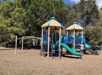 california/castro-valley/attraction/greenridge-park