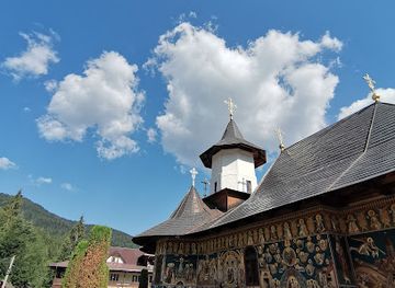 romania/muntenia/attraction/petru-voda-monastery