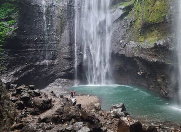 indonesia/east-java/attraction/madakaripura-waterfall