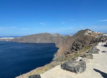greece/south-aegean/attraction/fira-to-oia-walk