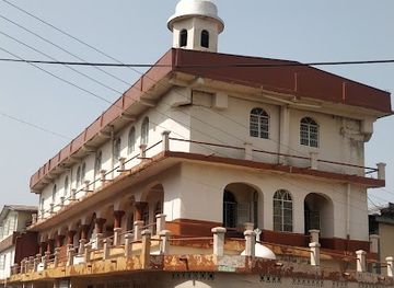 sierra-leone/river-number-two-beach/attraction/tower-hill-central-mosque