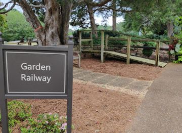 alabama/huntsville/attraction/garden-railway