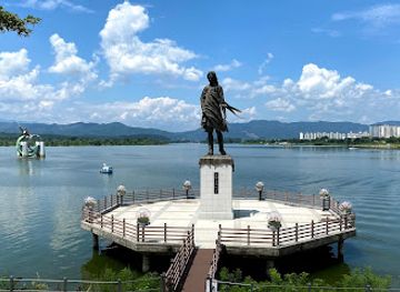 south-korea/chuncheon/attraction/soyanggang-girl-statue