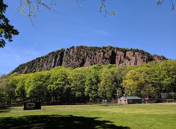 connecticut/the-quiet-corner/attraction/west-rock-ridge-state-park