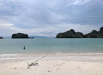 malaysia/langkawi/attraction/tanjung-rhu-beach