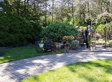 illinois/rockford/attraction/la-paloma-gardens