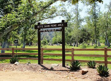 california/glendale/attraction/bette-davis-picnic-area