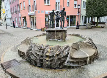 Brunnen „Fontaine des Messagers”