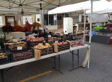 washington/seattle/attraction/ballard-farmers-market
