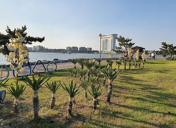 south-korea/gangneung-coastal-areas/attraction/gyeongpo-lake-plaza