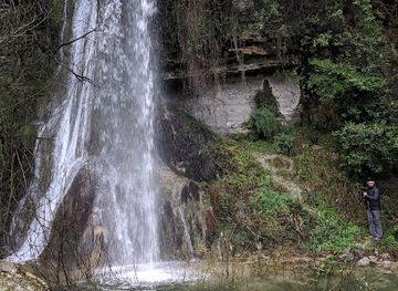 lebanon/koura/attraction/jrebta-bentael-waterfall
