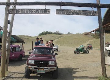 philippines/ilocos-norte/laoag-city/attraction/sand-dunes-view-deck
