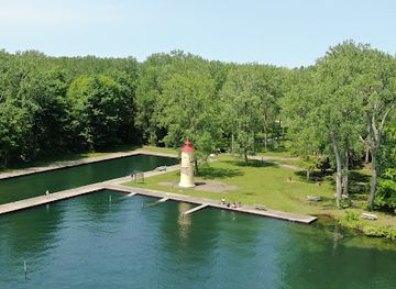 pennsylvania/presque-isle-state-park/attraction/public-dock