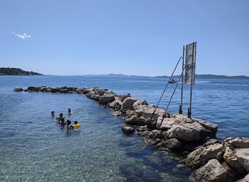 croatia/kornati-islands-national-park/attraction/statue-of-spiro-brusina