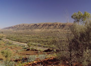 australia/macdonnell-ranges/attraction/neil-hargrave-lookout