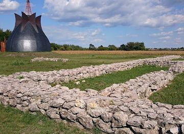 hungary/somogy/attraction/little-lake-house-zalavar