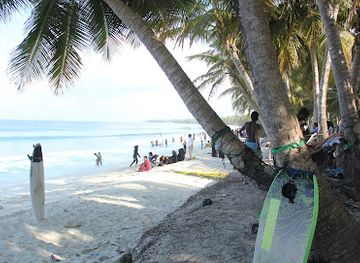 maldives/gnaviyani-atoll/attraction/eleyi-s-surf-spot