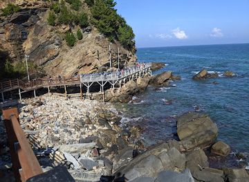 south-korea/gangneung-coastal-areas/attraction/badabuche-searoad-jeongdongjin