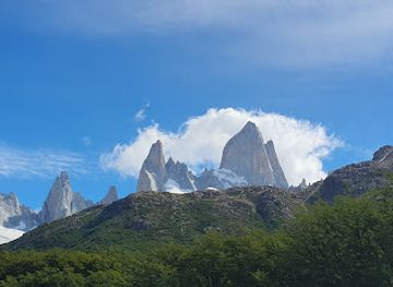 argentina/cerro-fitz-roy/attraction/sendero-a-la-laguna-de-los-tres