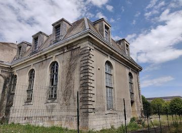 france/poitou-charentes/attraction/old-school-of-naval-medicine
