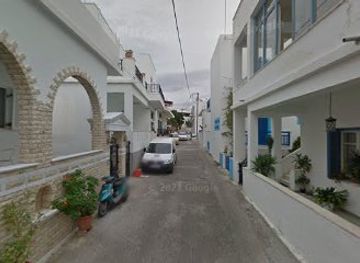 greece/naxos/attraction/bibliothiki-anomeriti