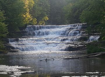 new-york/letchworth-state-park/attraction/wiscoy-falls