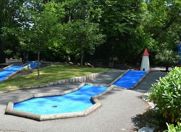 france/la-rochelle/attraction/mini-golf-du-mail-la-rochelle