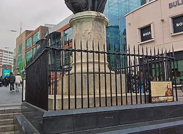 united-kingdom/birmingham/attraction/horatio-nelson-statue