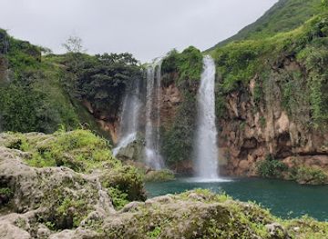 oman/salalah/attraction/shll-jrziz