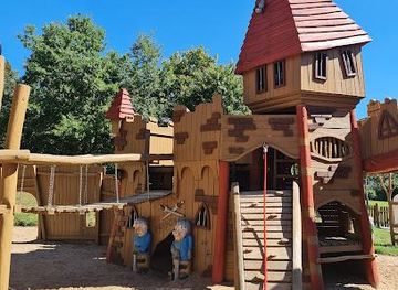 luxembourg/remerschen-lake/attraction/castle-playground