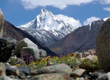 pakistan/khunjerab-pass/attraction/karun-kuh